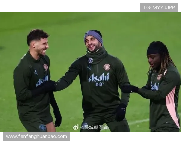 曼晚报道罗德里有望复出对阵利物浦科瓦契奇脚踝伤势仍未痊愈